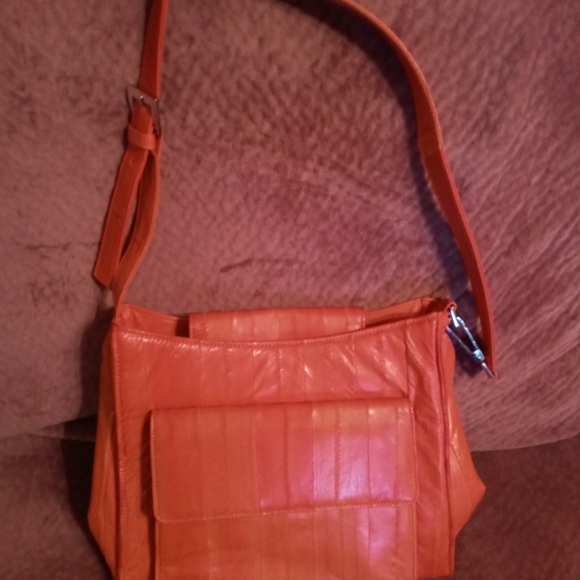 Lee Sands Handbags - Vintage eel skin purse